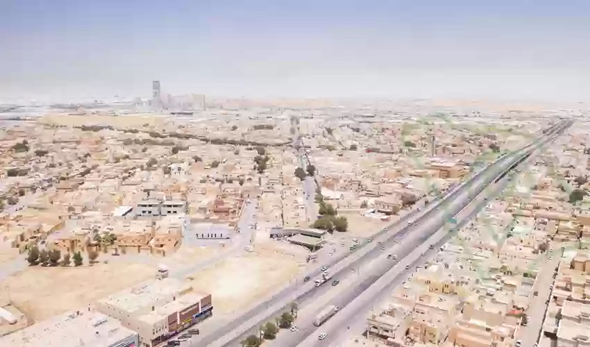 جولة في حي العزيزية الرياض 2024